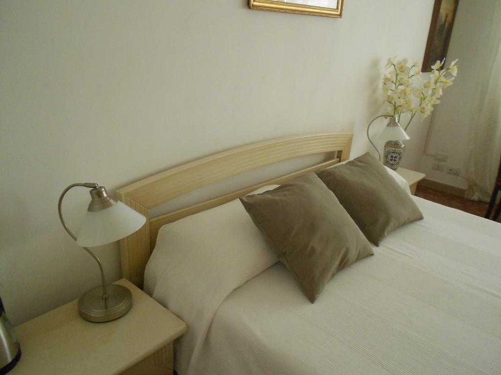 A Casa Chiecchi B&B Rome Exterior photo
